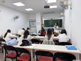 南通港闸上元会计实操培训中心 多行业账套实训,求职选择更广!